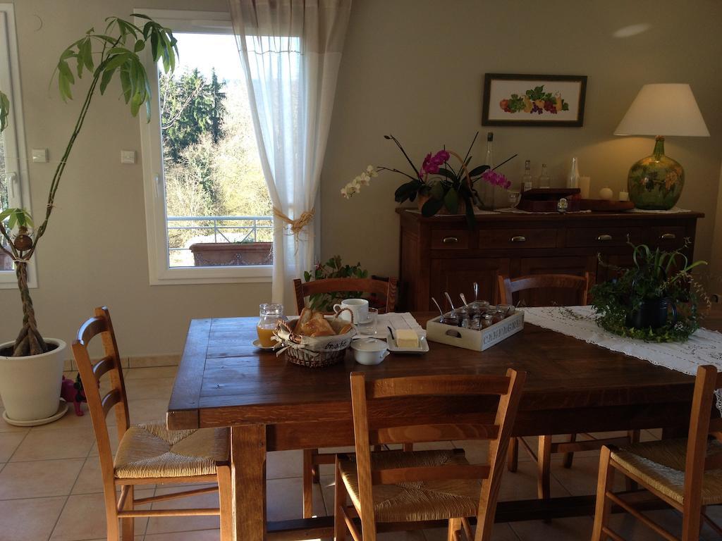 La Bergerie Bed and Breakfast Pollionnay Eksteriør billede