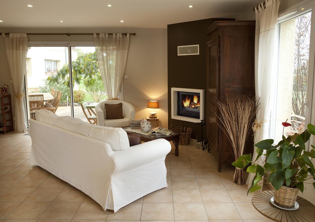 La Bergerie Bed and Breakfast Pollionnay Eksteriør billede