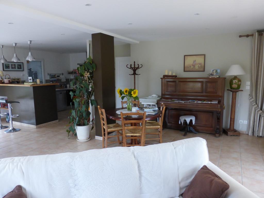 La Bergerie Bed and Breakfast Pollionnay Eksteriør billede
