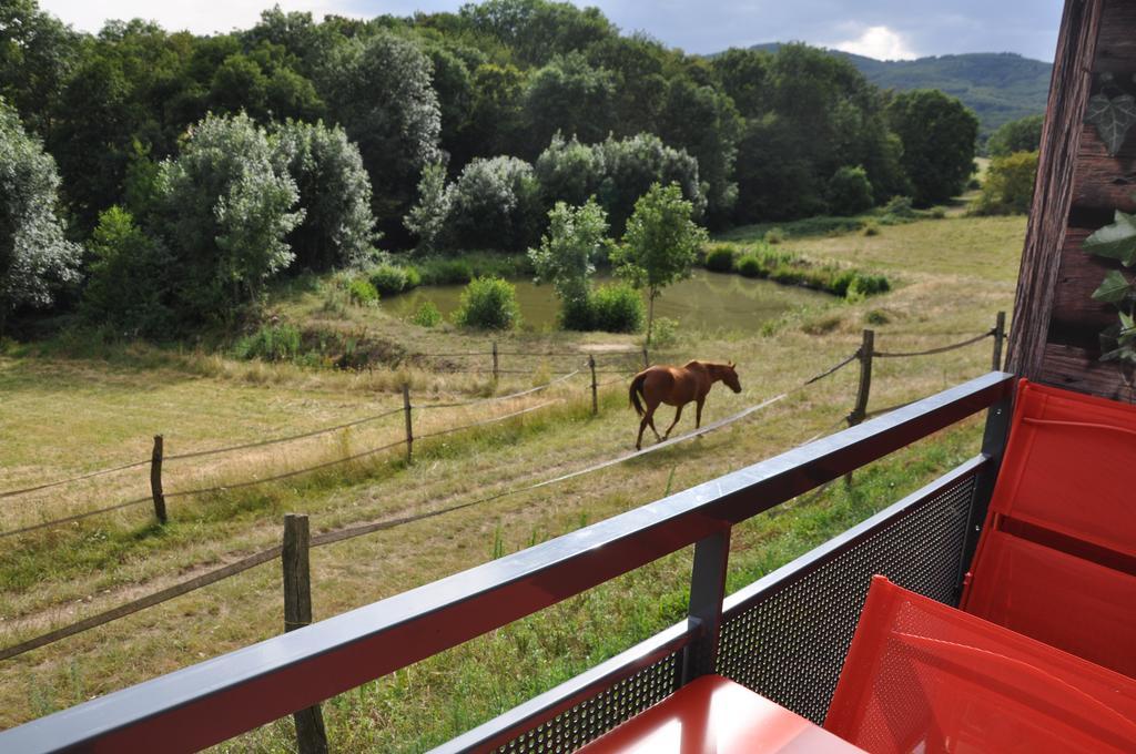 La Bergerie Bed and Breakfast Pollionnay Eksteriør billede