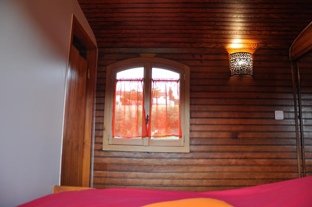 La Bergerie Bed and Breakfast Pollionnay Eksteriør billede